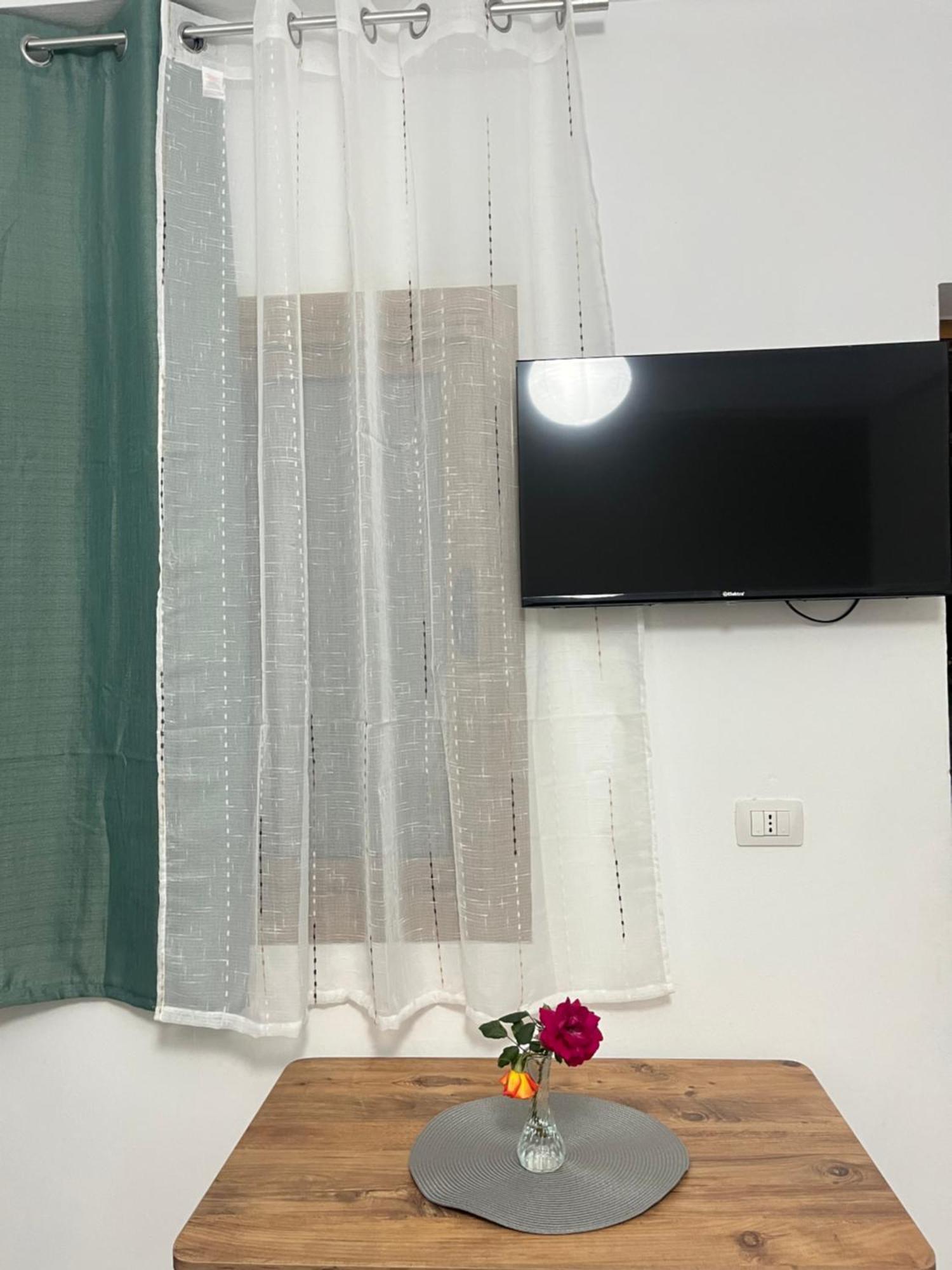 Blossom Apartments Влёра Экстерьер фото